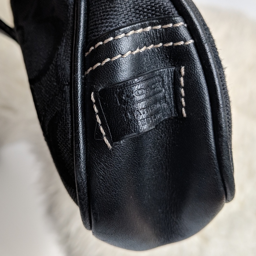 Coach Black Mini Hobo Bag Signature Print Pattern - Picture 4 of 7